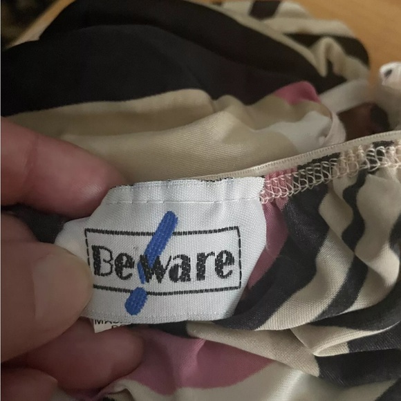 Beware! Size Medium Women’s Peasant Blouse - Picture 5 of 6